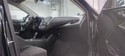 2020 Chevrolet Malibu RS   - Photo 9 - Butler, PA 16001