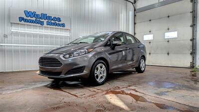 2014 Ford Fiesta SE   - Photo 2 - Butler, PA 16001