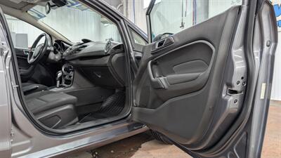 2014 Ford Fiesta SE   - Photo 14 - Butler, PA 16001