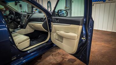 2011 Subaru Legacy 2.5i Premium   - Photo 14 - Butler, PA 16001