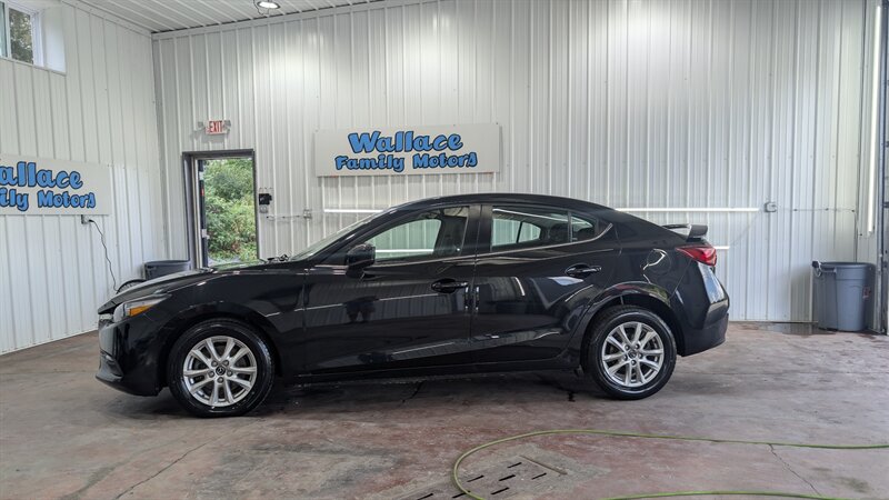 2017 Mazda MAZDA3 Sport   - Photo 1 - Butler, PA 16001