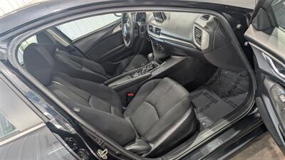 2017 Mazda MAZDA3 Sport   - Photo 15 - Butler, PA 16001