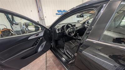2017 Mazda MAZDA3 Sport   - Photo 20 - Butler, PA 16001