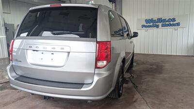 2016 Dodge Grand Caravan SXT Plus   - Photo 4 - Butler, PA 16001