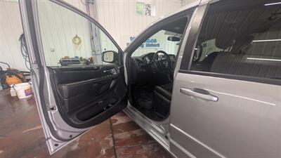 2016 Dodge Grand Caravan SXT Plus   - Photo 20 - Butler, PA 16001