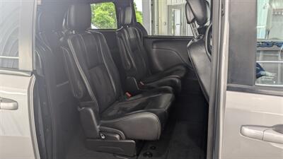 2016 Dodge Grand Caravan SXT Plus   - Photo 16 - Butler, PA 16001