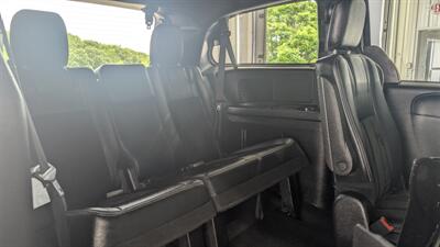 2016 Dodge Grand Caravan SXT Plus   - Photo 17 - Butler, PA 16001