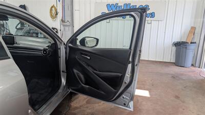 2016 Scion iA   - Photo 14 - Butler, PA 16001