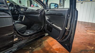 2016 Mitsubishi Lancer ES   - Photo 14 - Butler, PA 16001