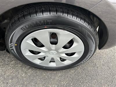 2014 Toyota Prius c Two   - Photo 14 - Butler, PA 16001