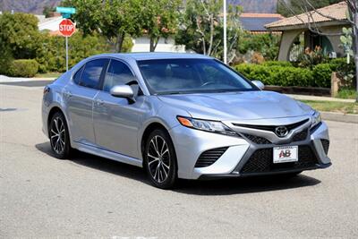 2018 Toyota Camry SE   - Photo 4 - Pasadena, CA 91107