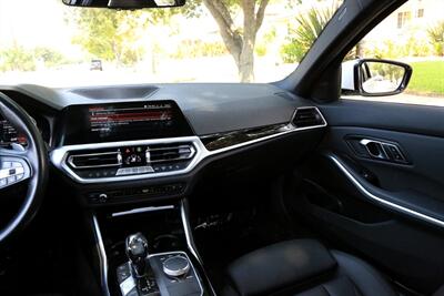 2019 BMW 3 Series 330i Drivers Assist/Convenience Packages   - Photo 31 - Pasadena, CA 91107