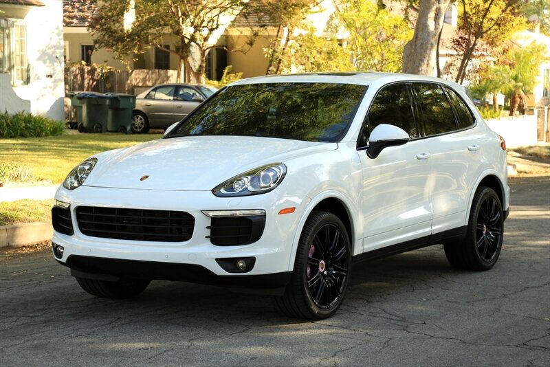 2017 Porsche Cayenne Platinum Edition photo 2