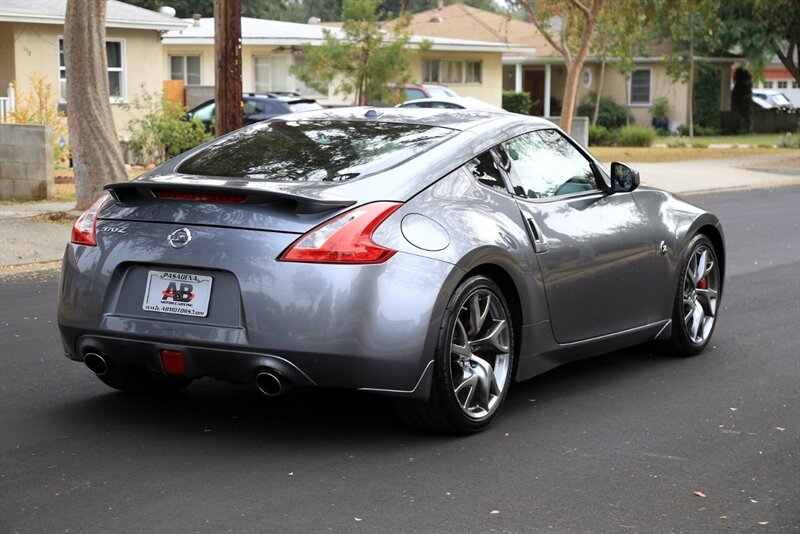 2017 Nissan 370Z Coupe Sport Tech photo 9