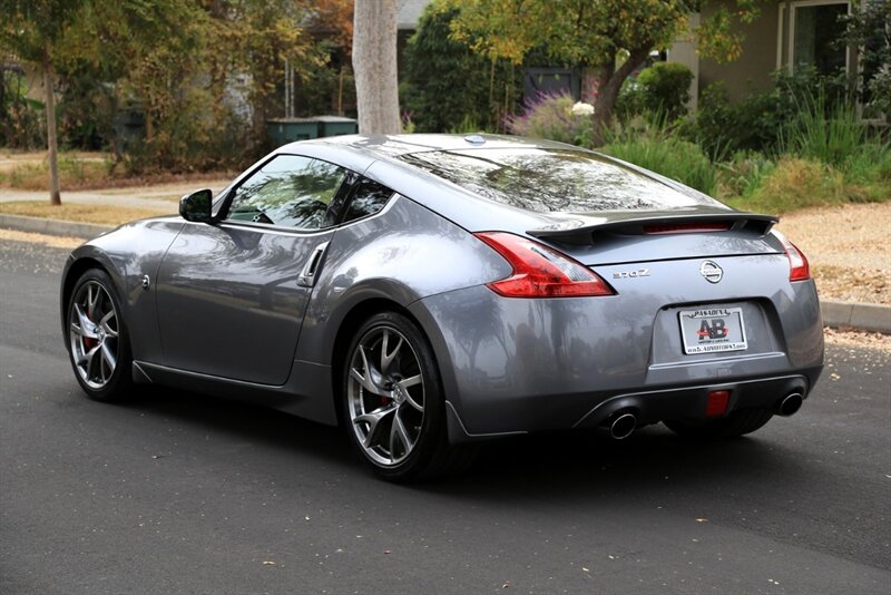 2017 Nissan 370Z Coupe Sport Tech photo 7