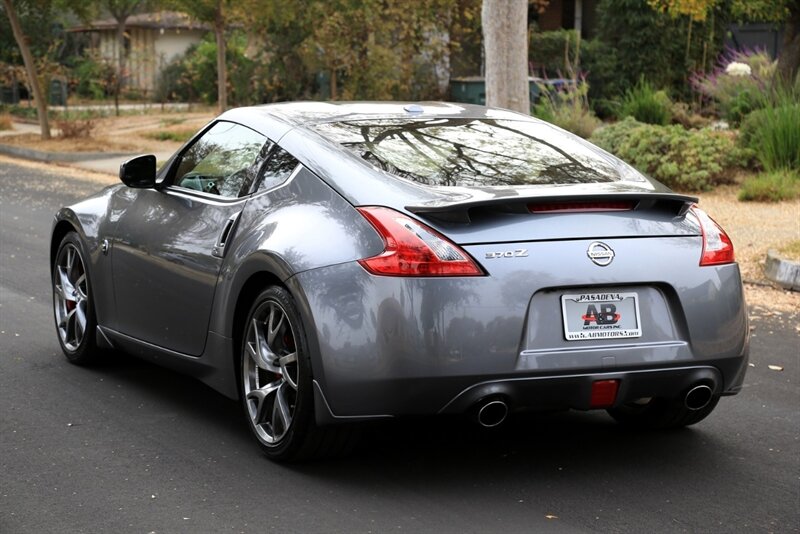 2017 Nissan 370Z Coupe Sport Tech photo 6