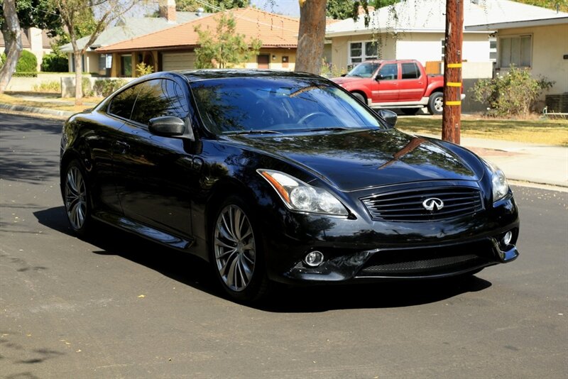 2015 INFINITI Q60 Coupe S photo 4