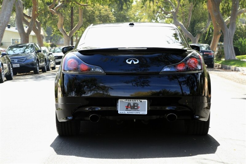 2015 INFINITI Q60 Coupe S photo 8