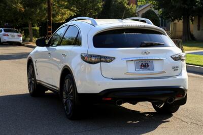 2017 INFINITI QX70 AWD Limited Edition w/Premium Package CLEAN TITLE   - Photo 6 - Pasadena, CA 91107