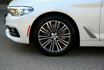 2018 BMW 5 Series 540i Sport Line Premium/Drivers Assist CLEAN TITLE   - Photo 44 - Pasadena, CA 91107