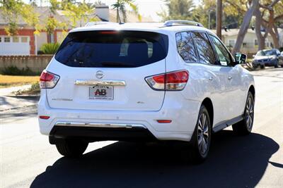 2017 Nissan Pathfinder SL Technology Package   - Photo 10 - Pasadena, CA 91107