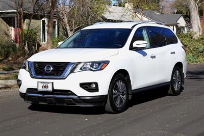 2017 Nissan Pathfinder SL Technology Package  