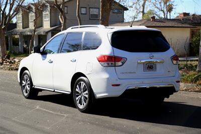 2017 Nissan Pathfinder SL Technology Package   - Photo 7 - Pasadena, CA 91107