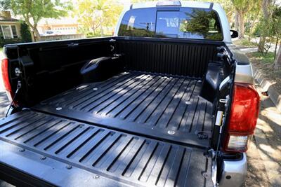 2019 Toyota Tacoma 4x4 TRD Off-Road 6 Speed Manual CLEAN TITLE   - Photo 30 - Pasadena, CA 91107