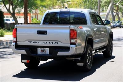 2019 Toyota Tacoma 4x4 TRD Off-Road 6 Speed Manual CLEAN TITLE   - Photo 10 - Pasadena, CA 91107