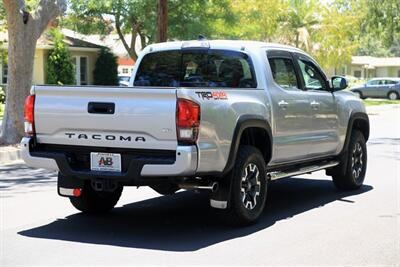 2019 Toyota Tacoma 4x4 TRD Off-Road 6 Speed Manual CLEAN TITLE   - Photo 9 - Pasadena, CA 91107