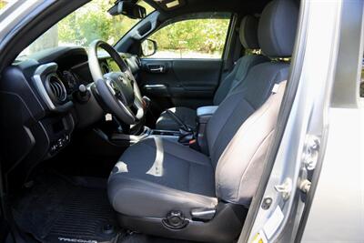 2019 Toyota Tacoma 4x4 TRD Off-Road 6 Speed Manual CLEAN TITLE   - Photo 11 - Pasadena, CA 91107