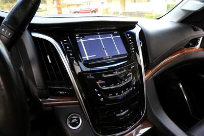 2019 Cadillac Escalade ESV 4WD Luxury   - Photo 22 - Pasadena, CA 91107