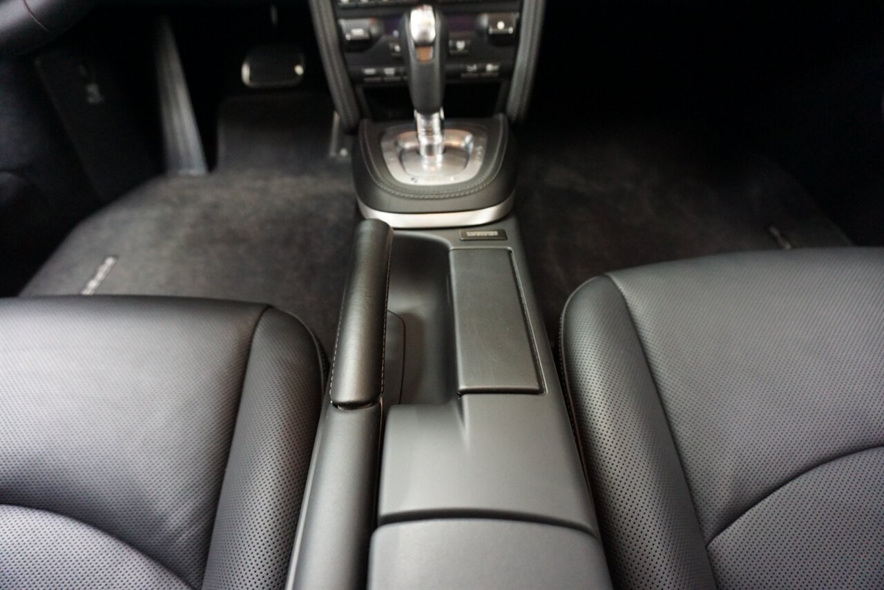 2013 Porsche 911 Turbo S - Photo 19 - Naples, FL 34104