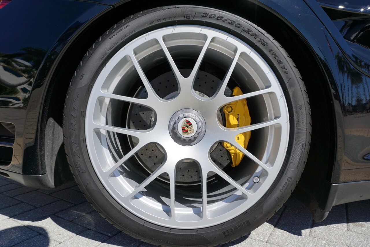 2013 Porsche 911 Turbo S - Photo 32 - Naples, FL 34104