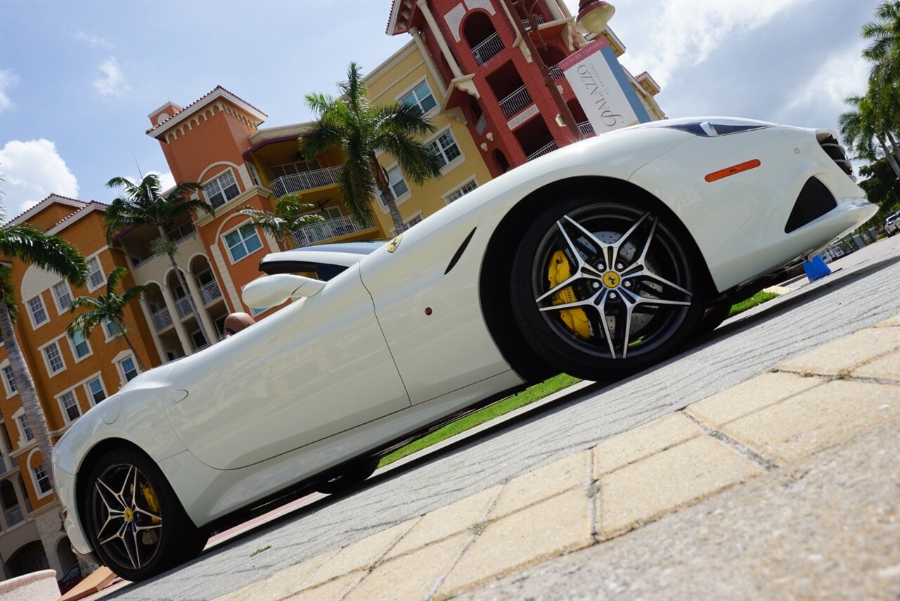 2017 Ferrari California T - Photo 38 - Naples, FL 34104