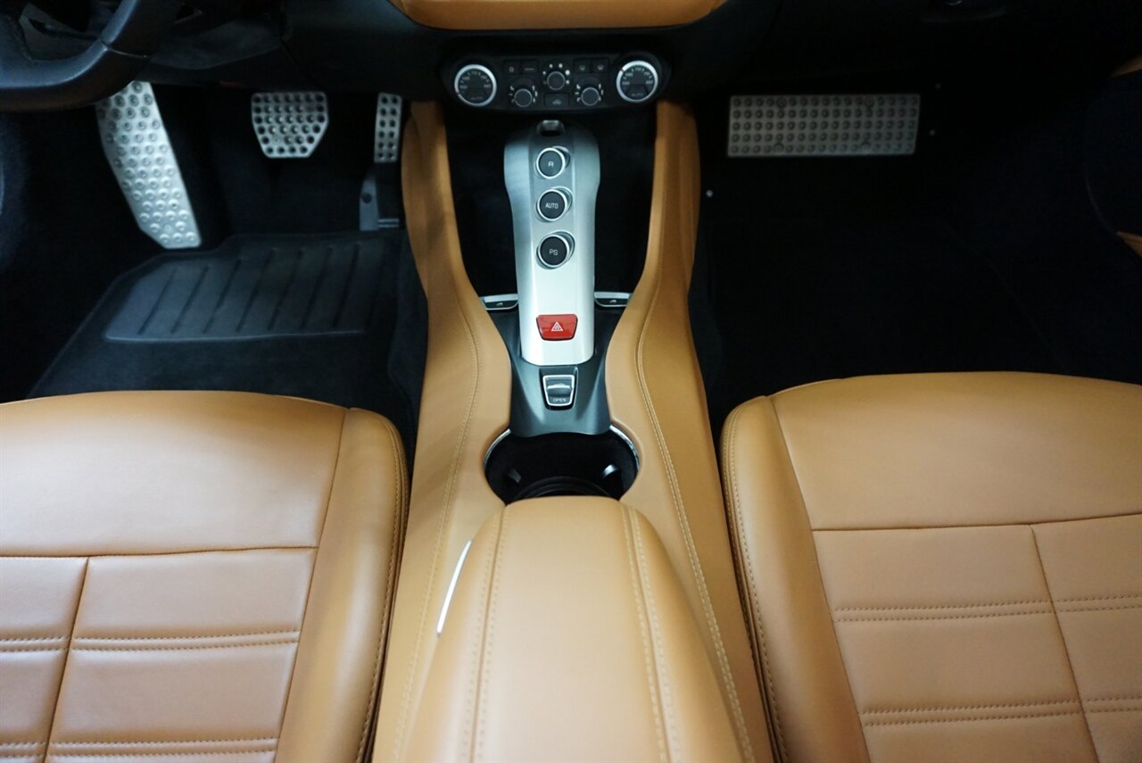 2017 Ferrari California T - Photo 19 - Naples, FL 34104