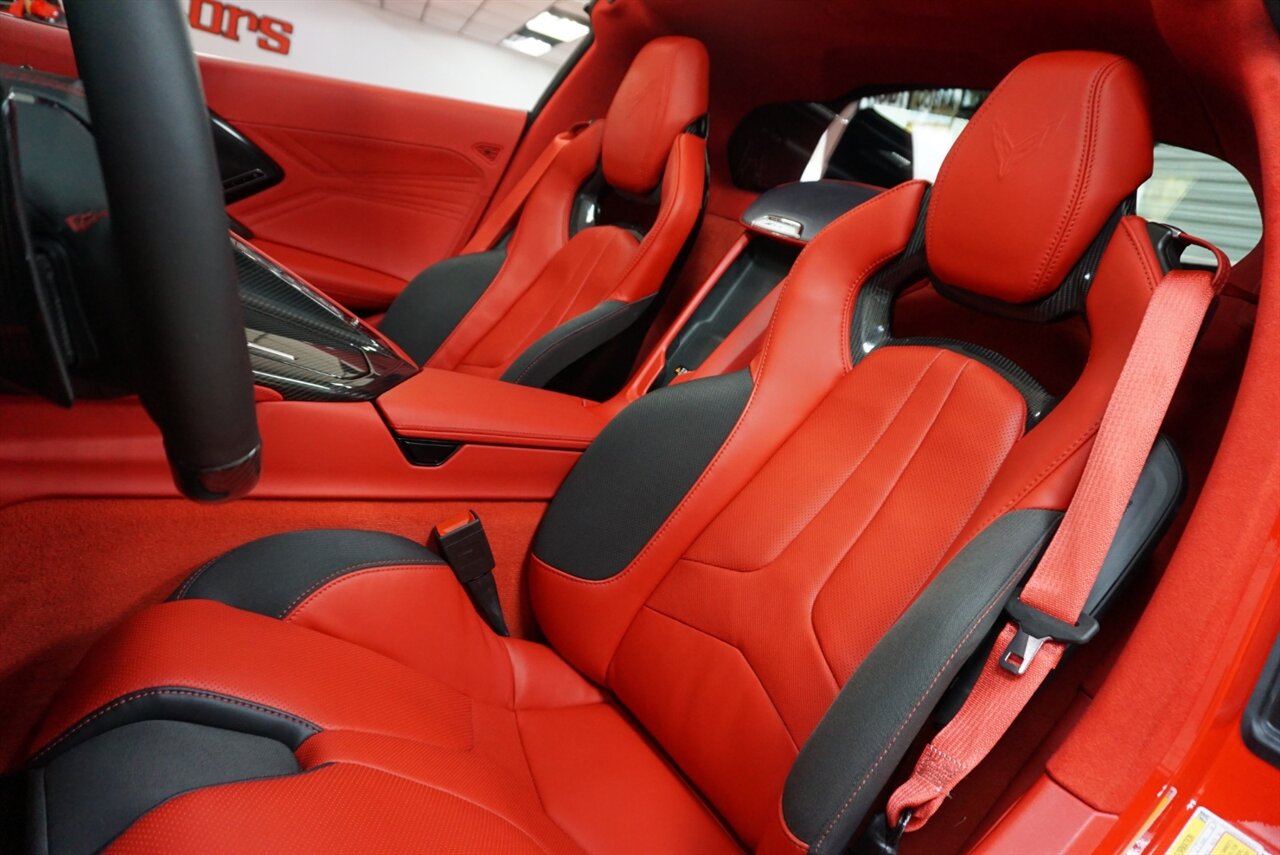 2024 Chevrolet Corvette Z06   - Photo 11 - Naples, FL 34104