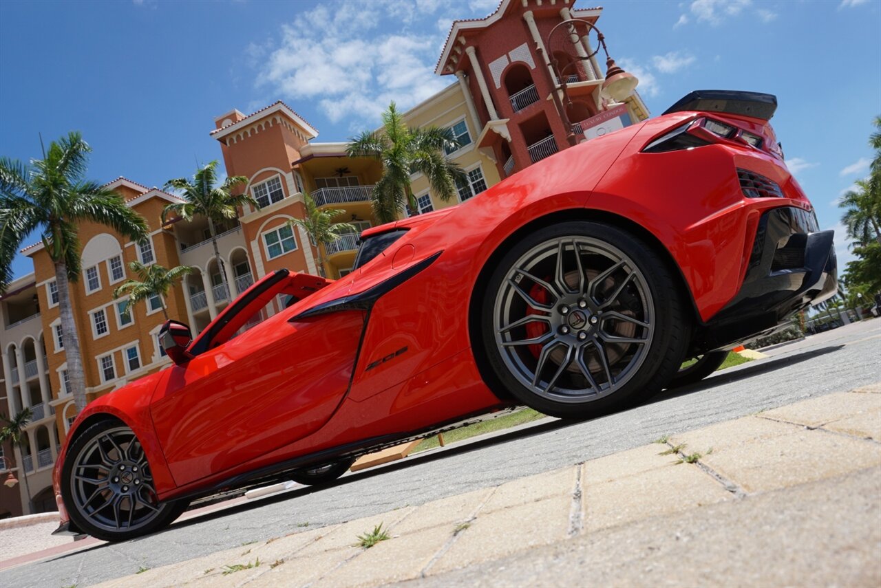 2024 Chevrolet Corvette Z06   - Photo 39 - Naples, FL 34104