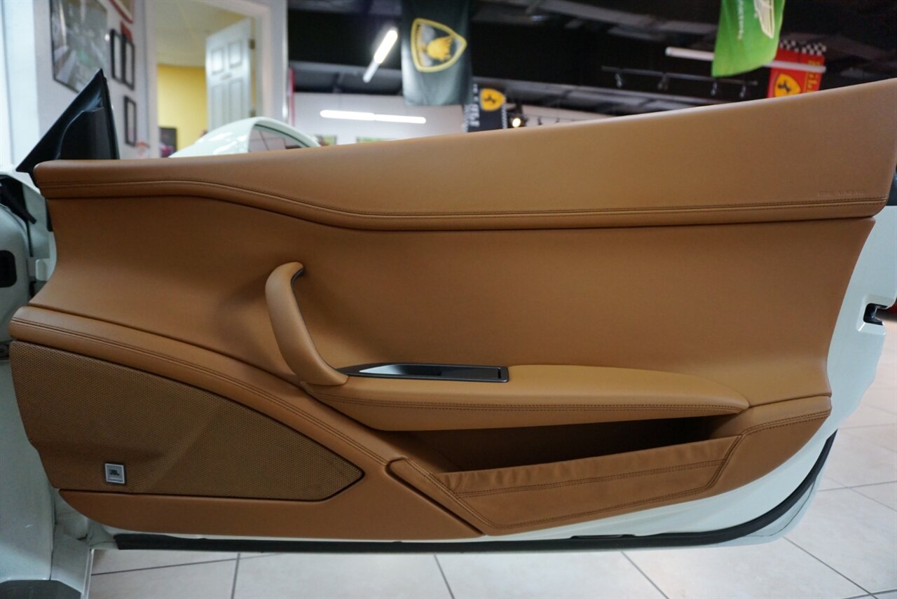 2010 Ferrari 458 Italia   - Photo 22 - Naples, FL 34104