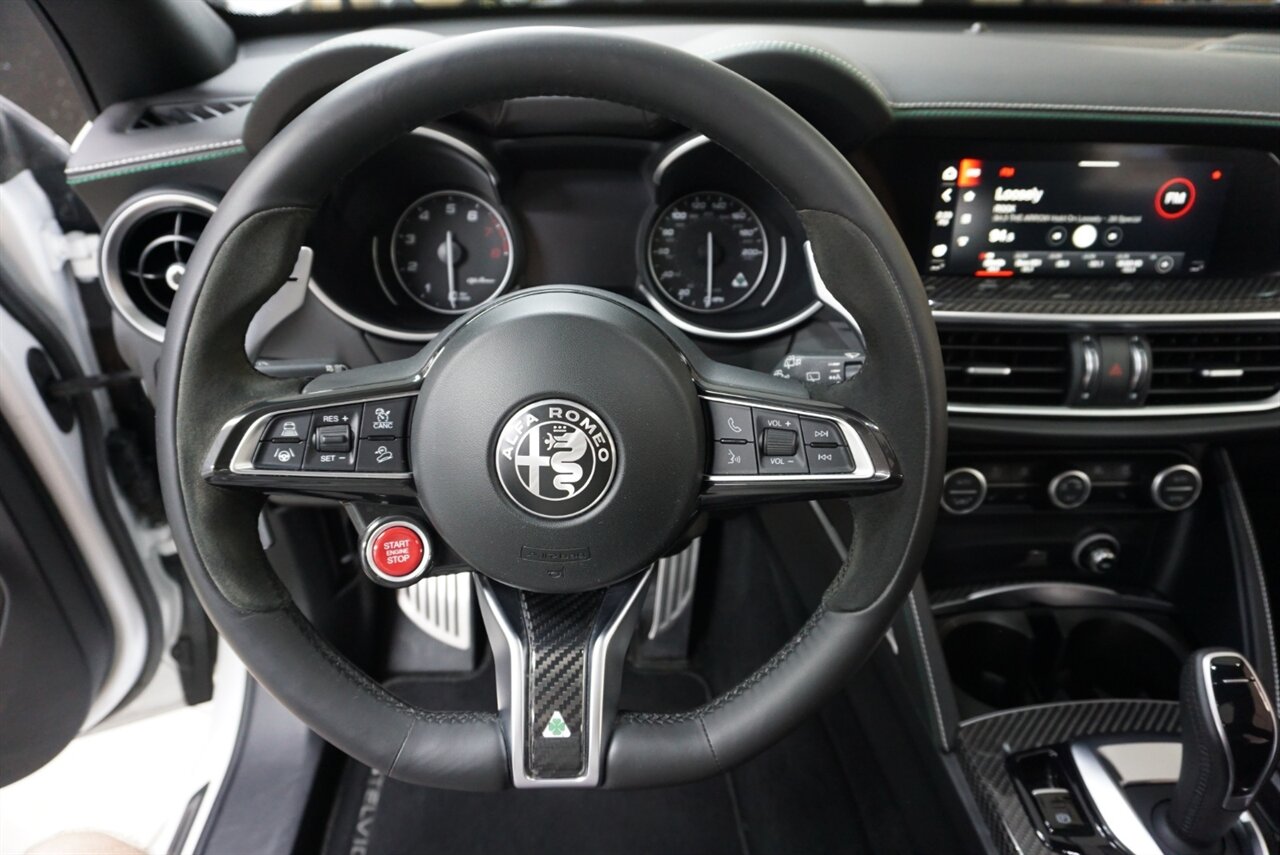 2020 Alfa Romeo Stelvio Quadrifoglio   - Photo 13 - Naples, FL 34104