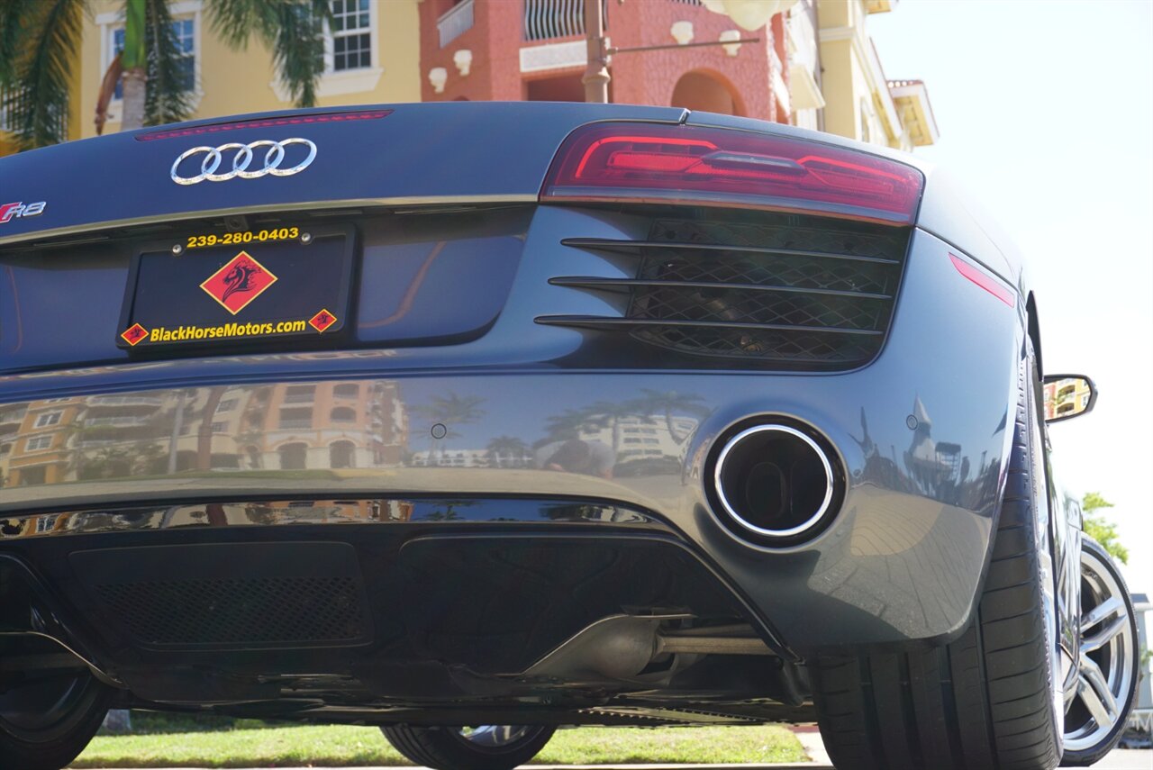 2015 Audi R8 4.2 quattro Spyder   - Photo 41 - Naples, FL 34104