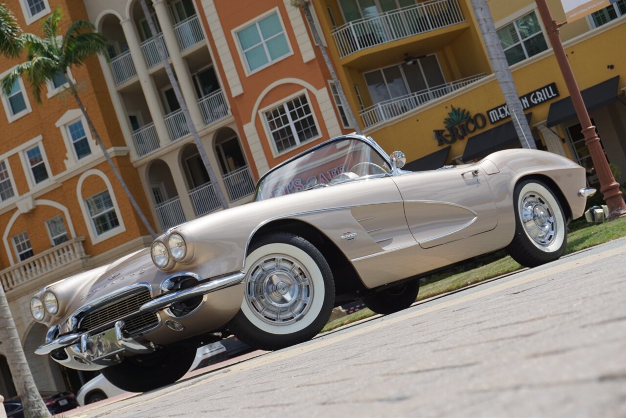 1961 Chevrolet Corvette 283 cu in. 270 HP   - Photo 63 - Naples, FL 34104