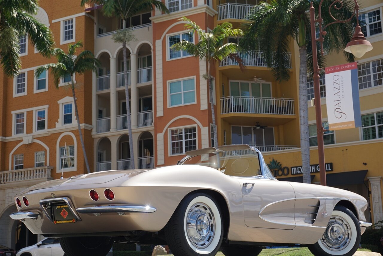 1961 Chevrolet Corvette 283 cu in. 270 HP   - Photo 53 - Naples, FL 34104