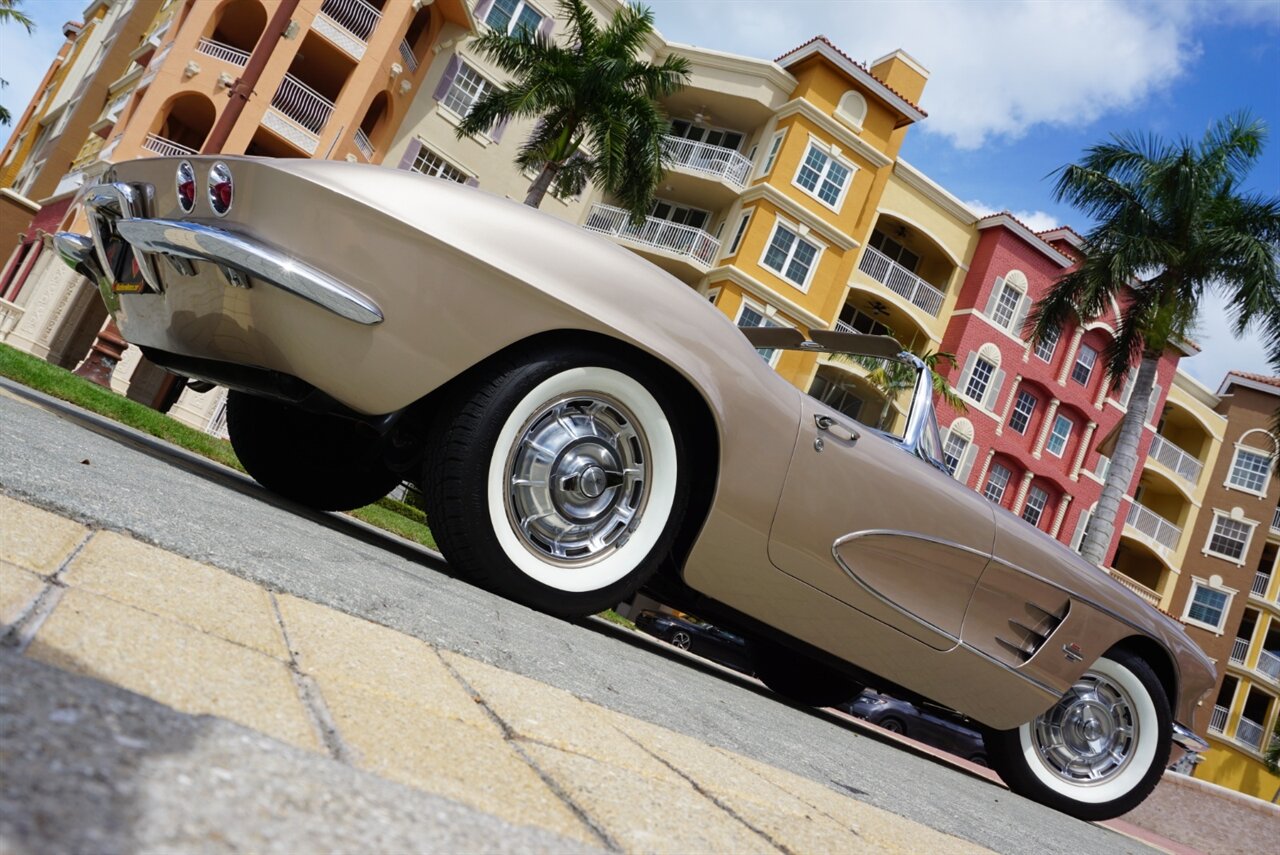 1961 Chevrolet Corvette 283 cu in. 270 HP   - Photo 57 - Naples, FL 34104