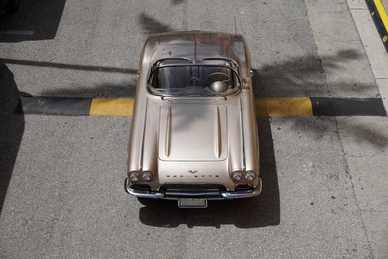 1961 Chevrolet Corvette 283 cu in. 270 HP   - Photo 56 - Naples, FL 34104