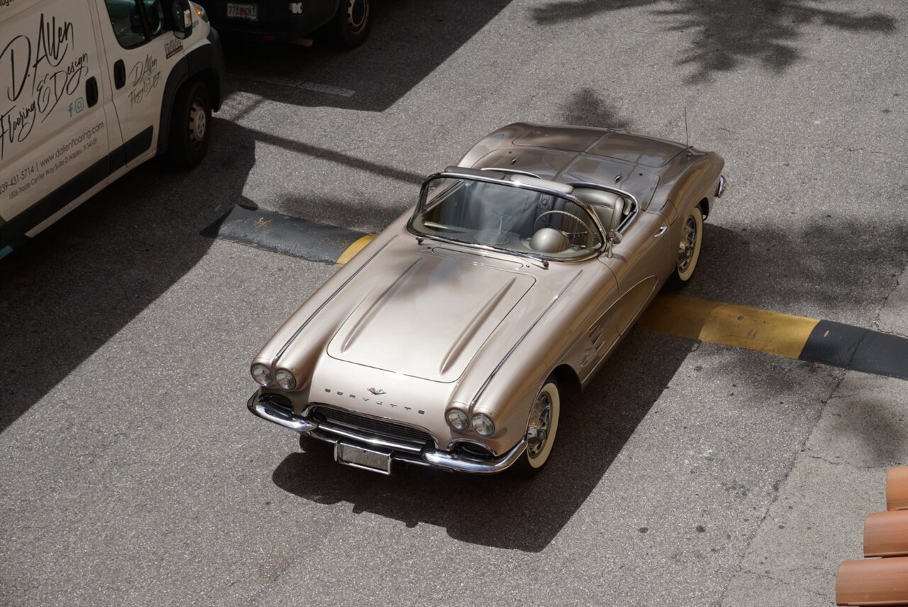 1961 Chevrolet Corvette 283 cu in. 270 HP   - Photo 58 - Naples, FL 34104