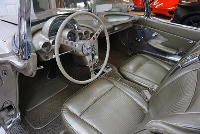 1961 Chevrolet Corvette 283 cu in. 270 HP  