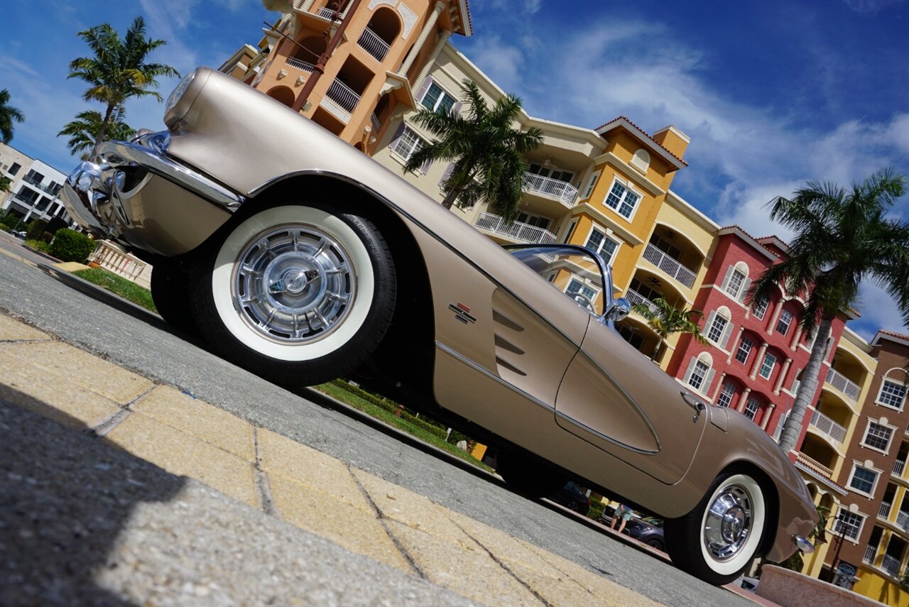 1961 Chevrolet Corvette 283 cu in. 270 HP   - Photo 55 - Naples, FL 34104