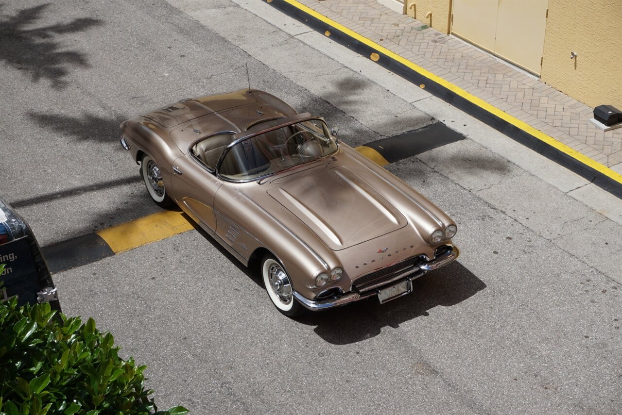 1961 Chevrolet Corvette 283 cu in. 270 HP   - Photo 54 - Naples, FL 34104