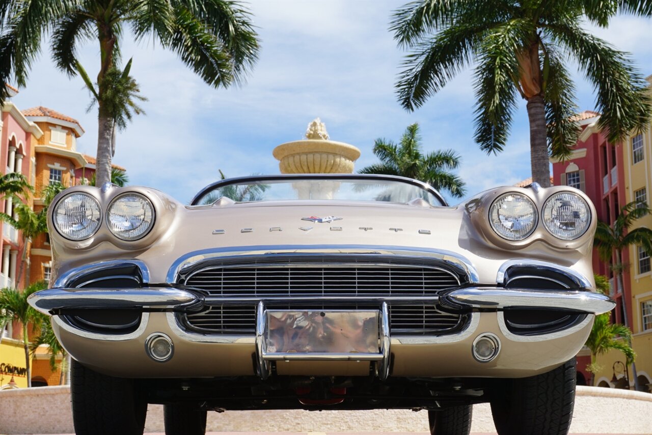 1961 Chevrolet Corvette 283 cu in. 270 HP   - Photo 22 - Naples, FL 34104